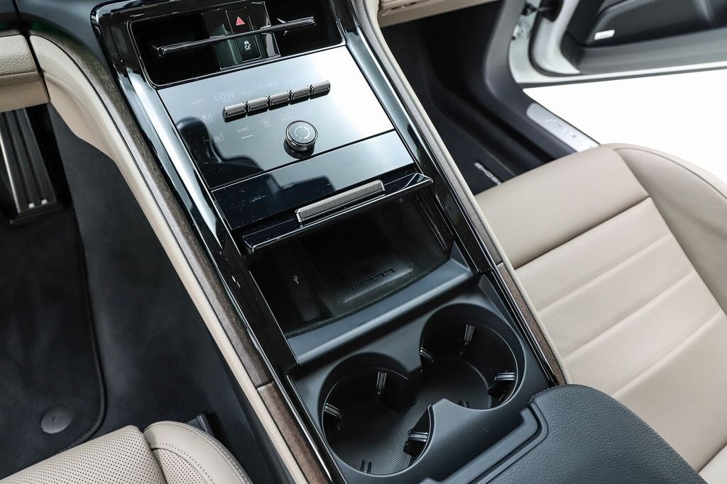 2025 Porsche Panamera 4