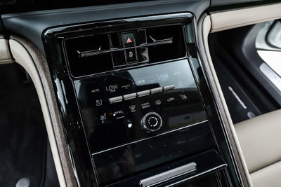 2025 Porsche Panamera 4