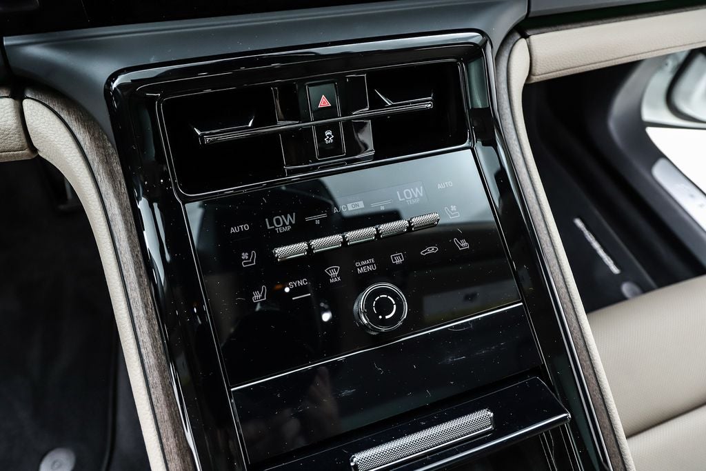2025 Porsche Panamera 4