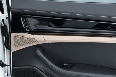 2025 Porsche Panamera 4