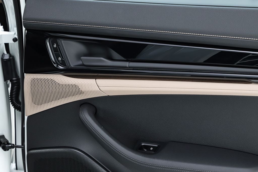 2025 Porsche Panamera 4