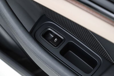 2025 Porsche Panamera 4