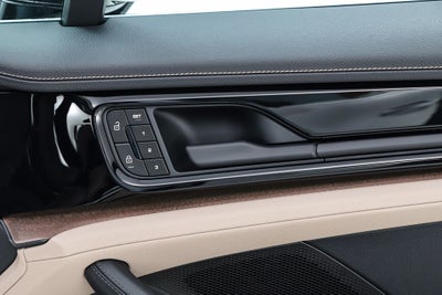 2025 Porsche Panamera 4