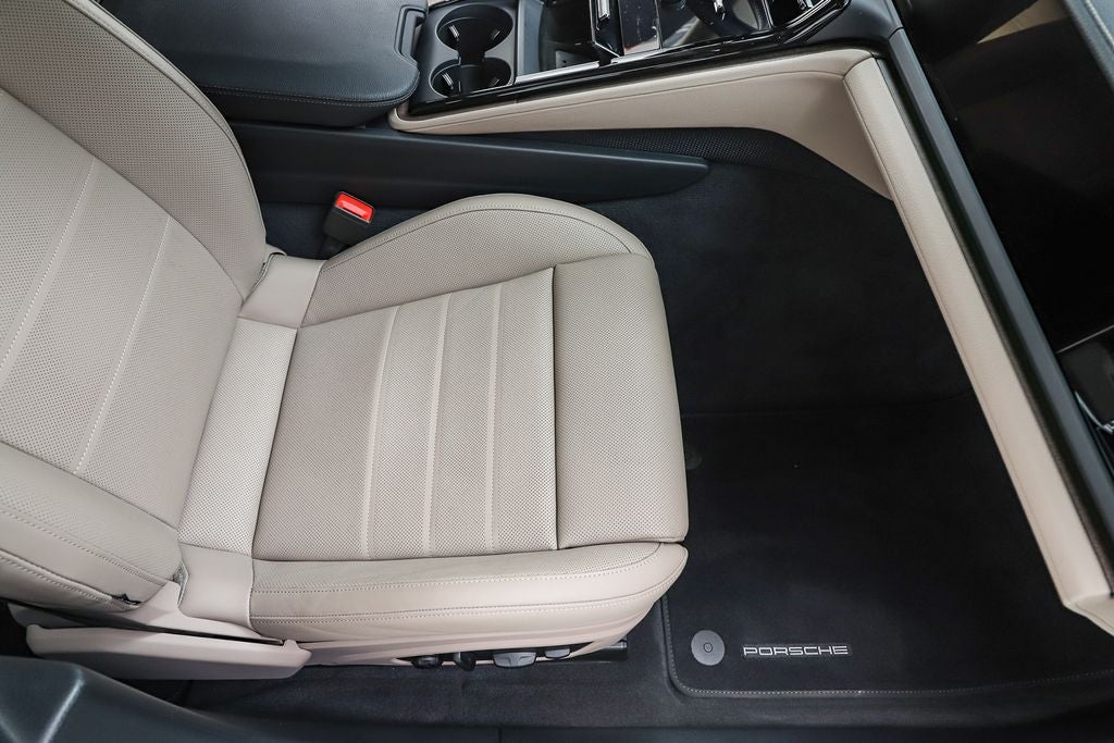 2025 Porsche Panamera 4