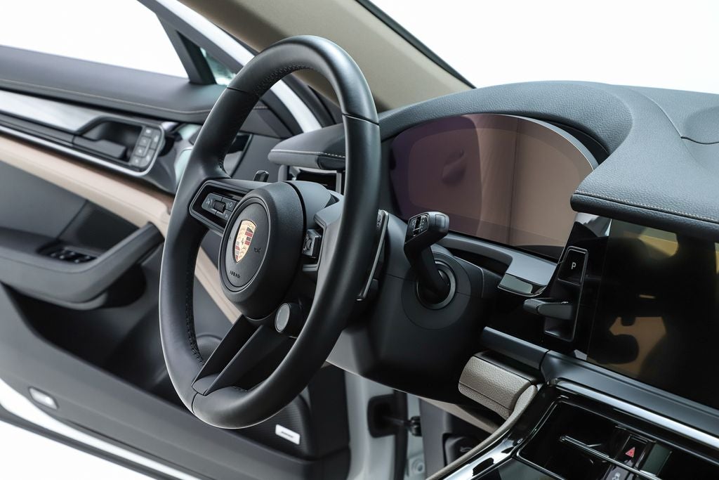 2025 Porsche Panamera 4