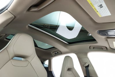 2025 Porsche Panamera 4