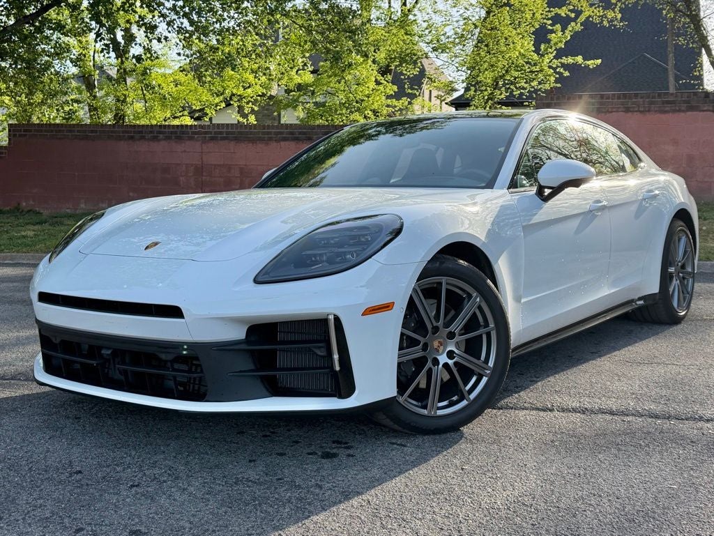 2025 Porsche Panamera 4