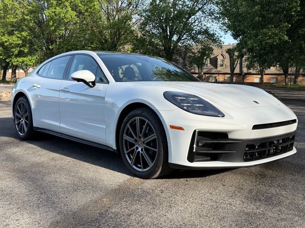 2025 Porsche Panamera 4