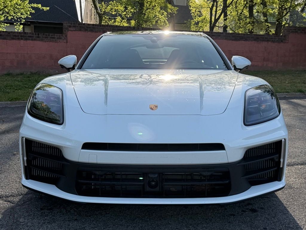 2025 Porsche Panamera 4