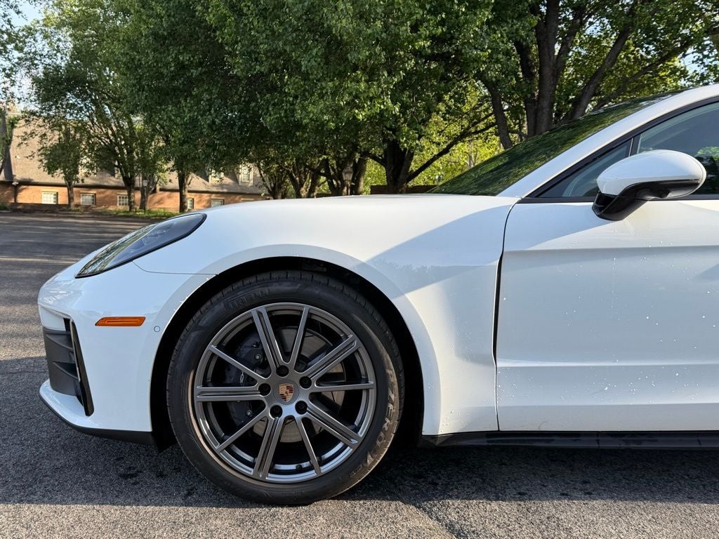 2025 Porsche Panamera 4