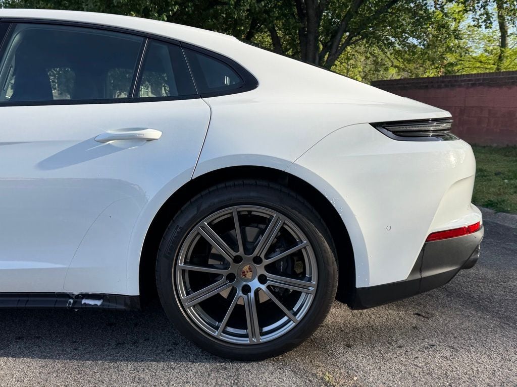2025 Porsche Panamera 4