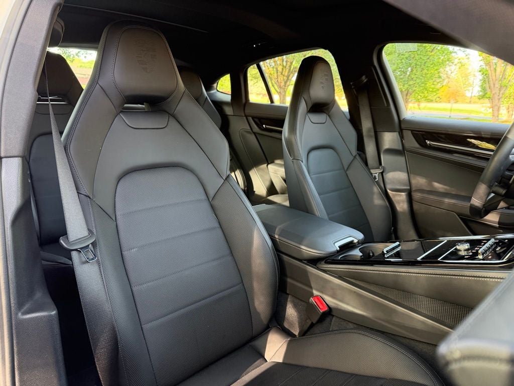 2025 Porsche Panamera 4
