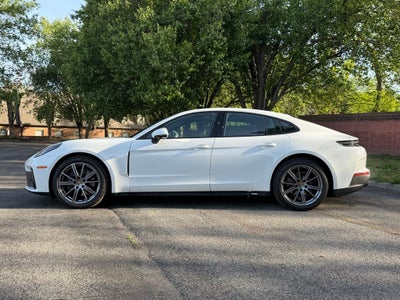 2025 Porsche Panamera 4