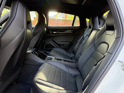 2025 Porsche Panamera 4