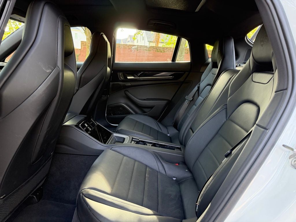 2025 Porsche Panamera 4