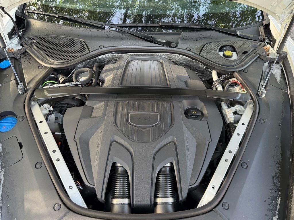 2025 Porsche Panamera 4