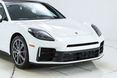 2025 Porsche Panamera 4