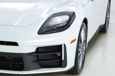 2025 Porsche Panamera 4