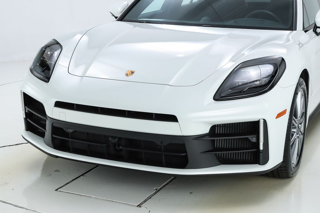 2025 Porsche Panamera 4