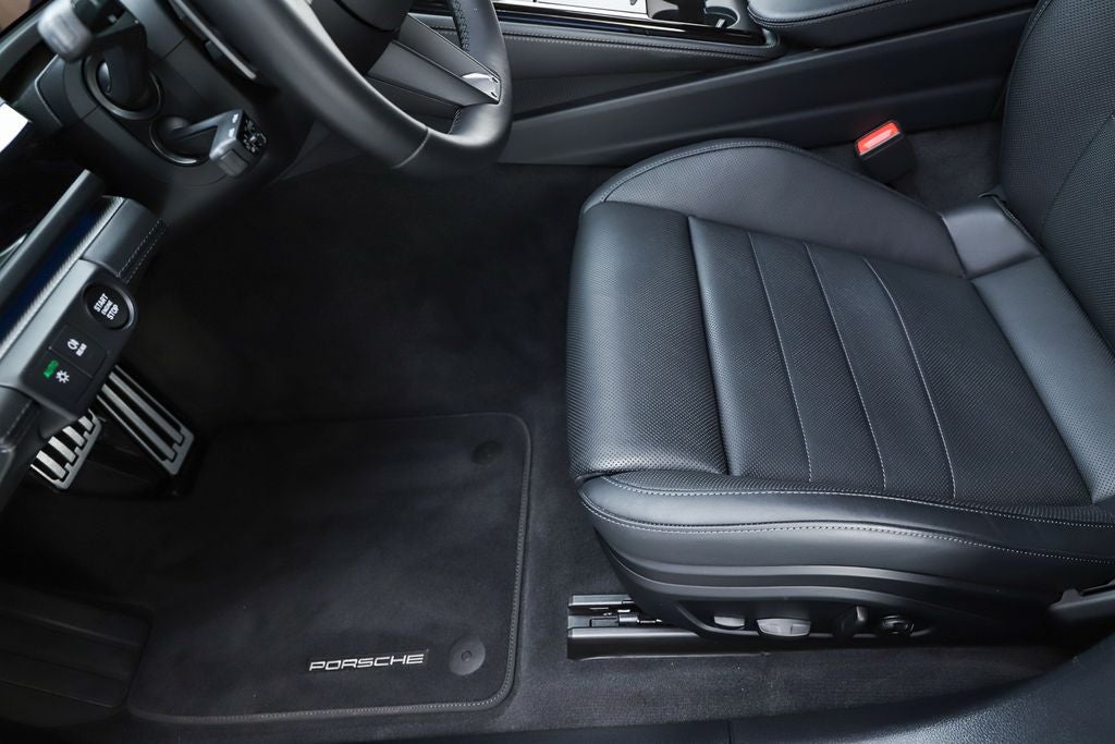 2025 Porsche Panamera 4