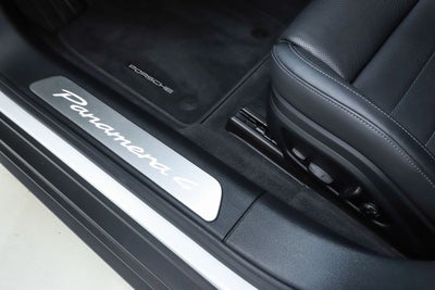 2025 Porsche Panamera 4