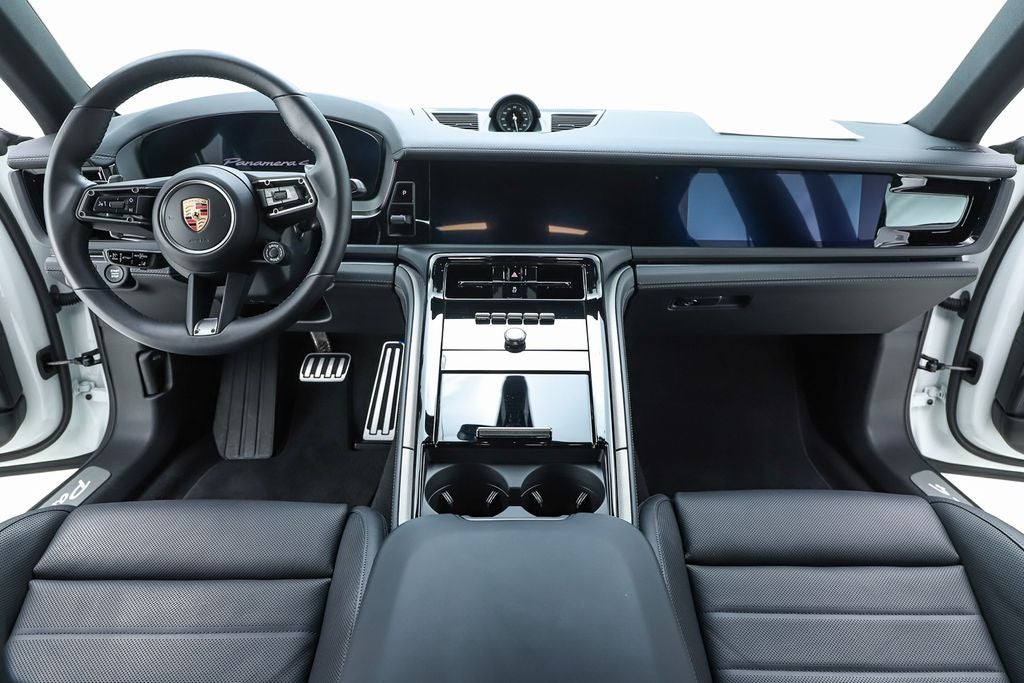 2025 Porsche Panamera 4