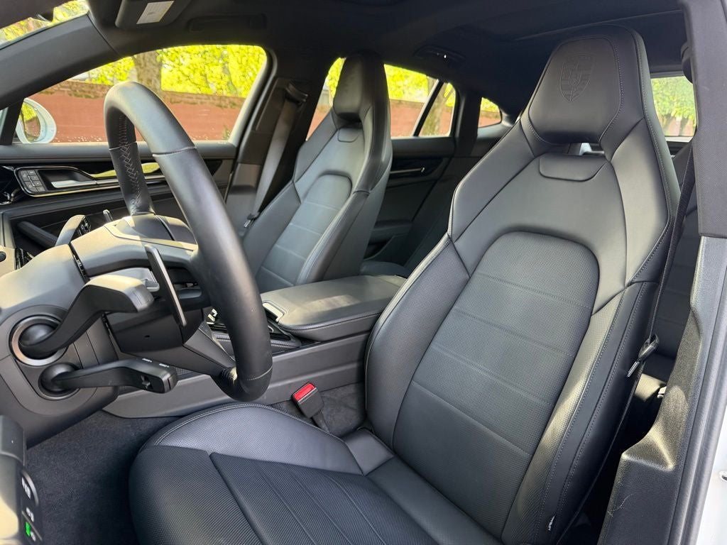 2025 Porsche Panamera 4