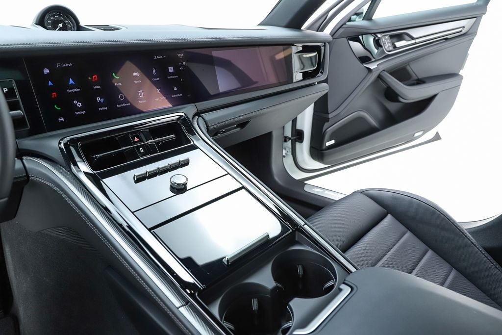 2025 Porsche Panamera 4