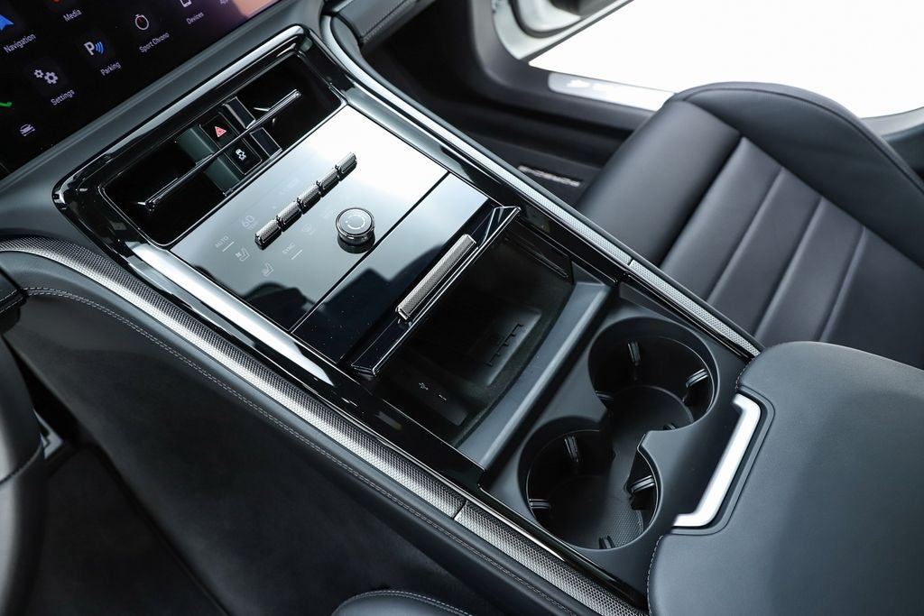 2025 Porsche Panamera 4