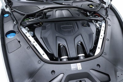 2025 Porsche Panamera 4
