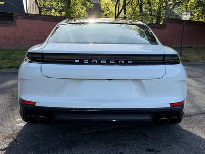 2025 Porsche Panamera 4