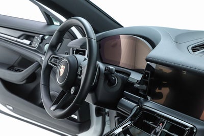 2025 Porsche Panamera 4