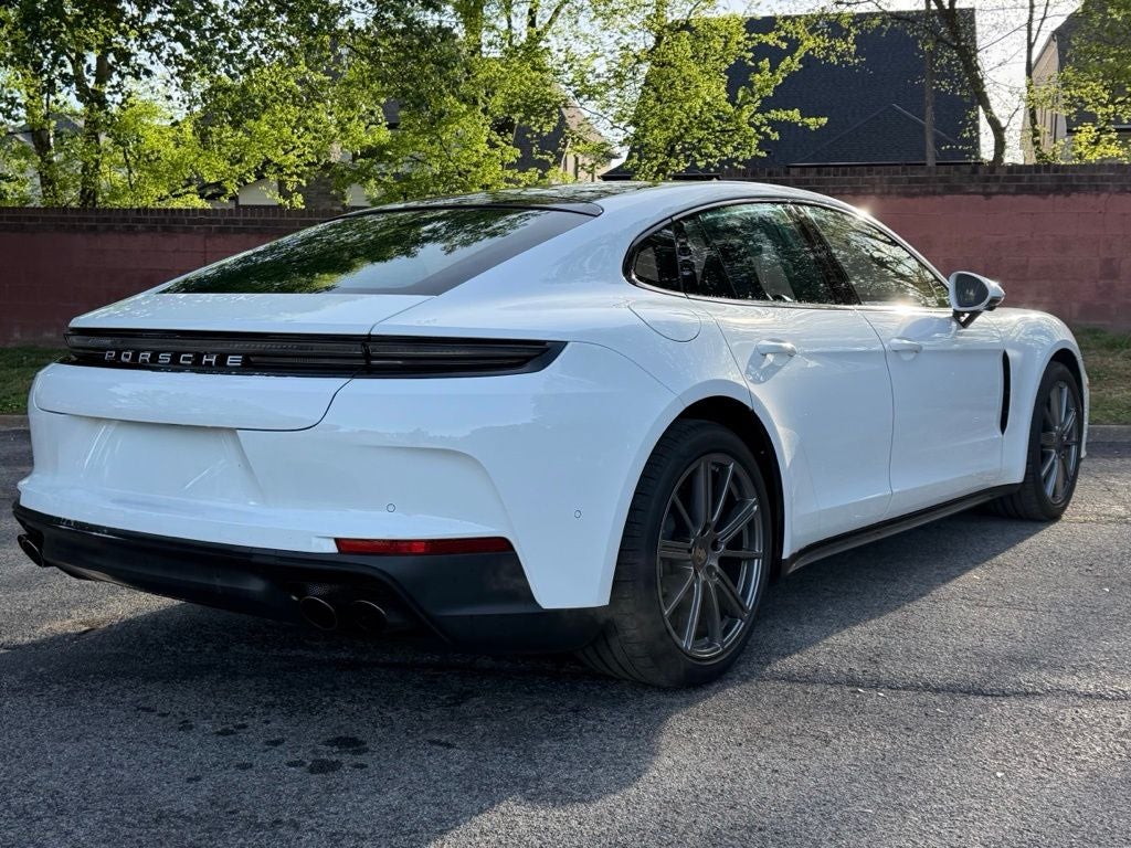 2025 Porsche Panamera 4