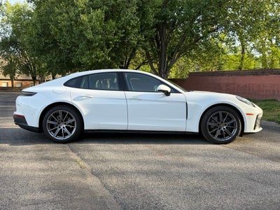 2025 Porsche Panamera 4