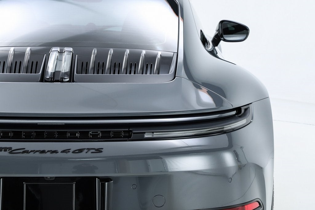 2025 Porsche 911 Carrera 4 GTS