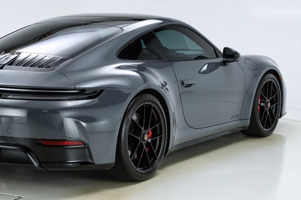 2025 Porsche 911 Carrera 4 GTS