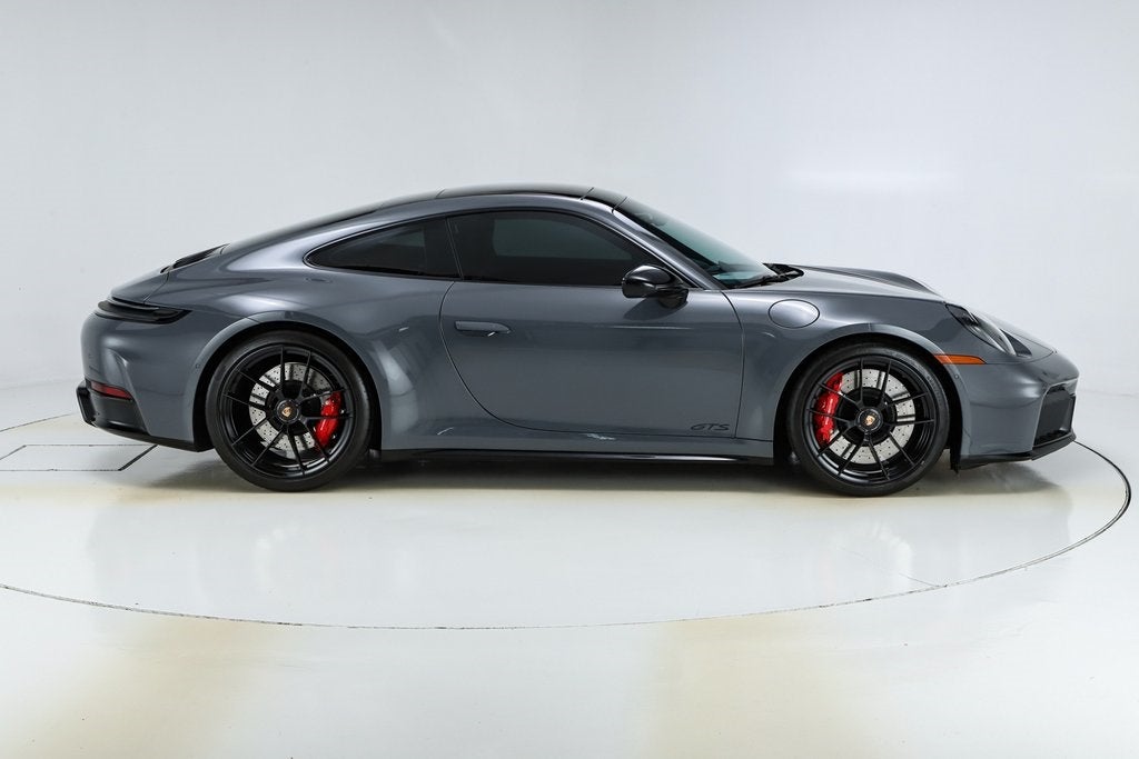 2025 Porsche 911 Carrera 4 GTS