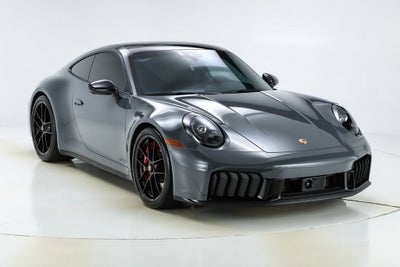 2025 Porsche 911 Carrera 4 GTS