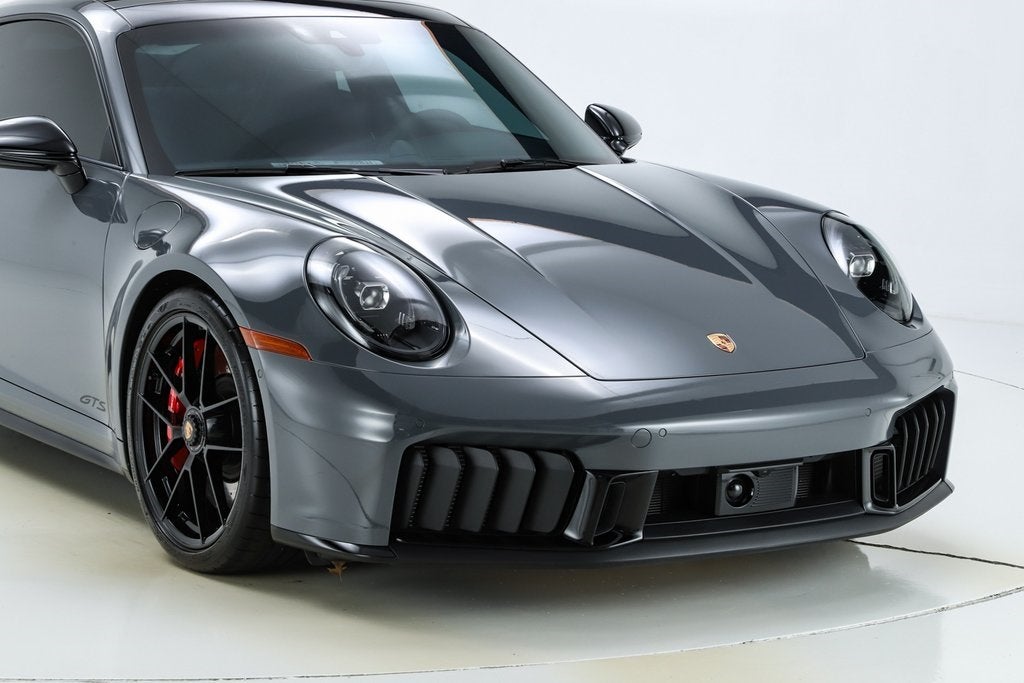 2025 Porsche 911 Carrera 4 GTS