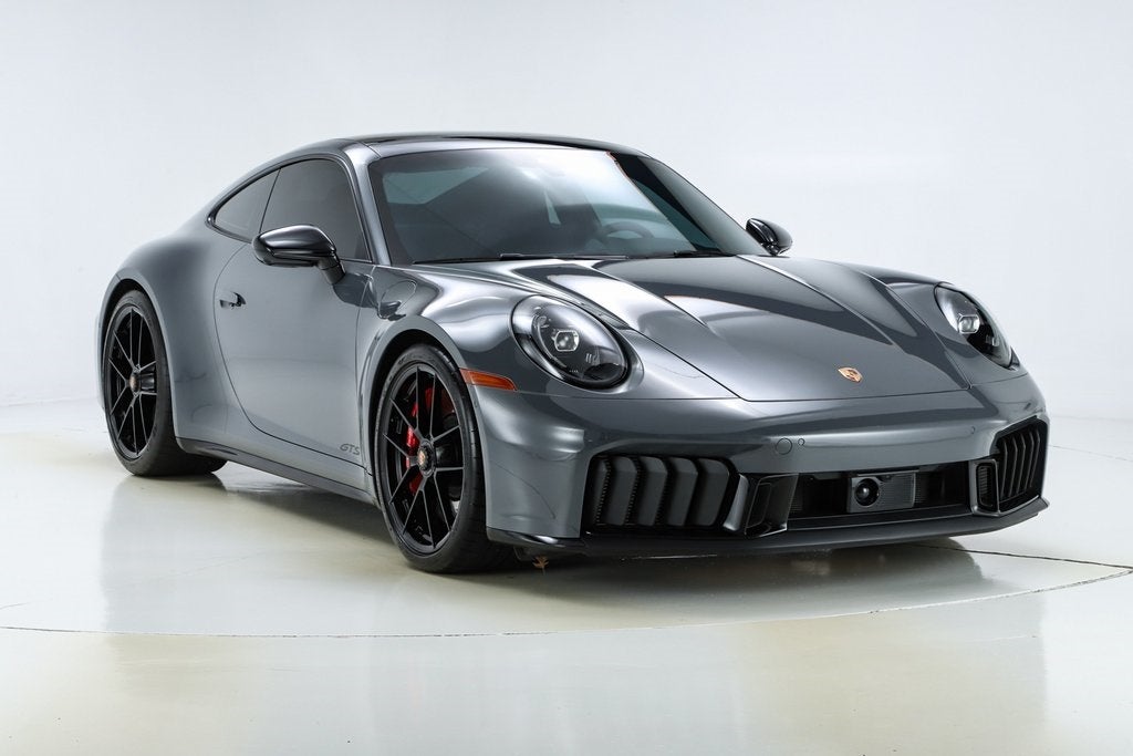 2025 Porsche 911 Carrera 4 GTS
