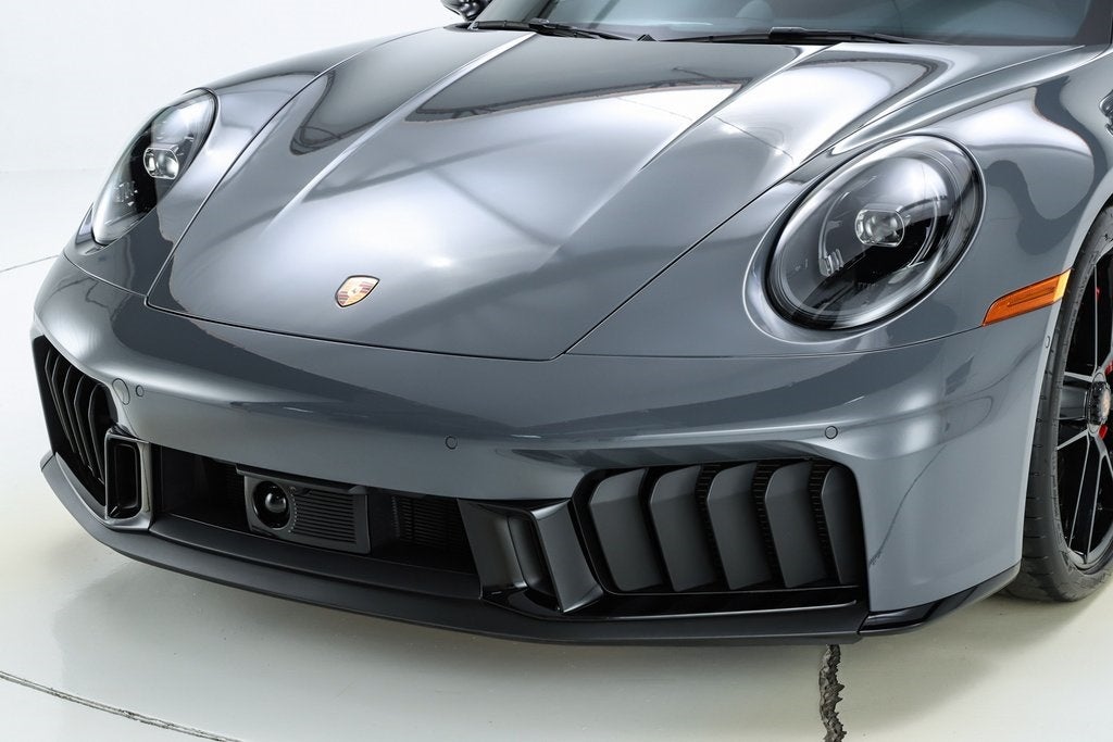 2025 Porsche 911 Carrera 4 GTS