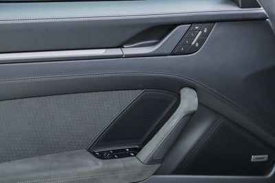 2025 Porsche 911 Carrera 4 GTS