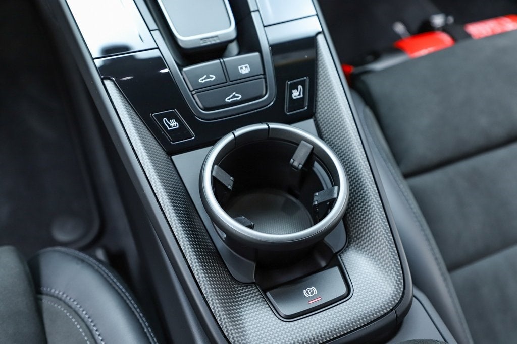 2025 Porsche 911 Carrera 4 GTS