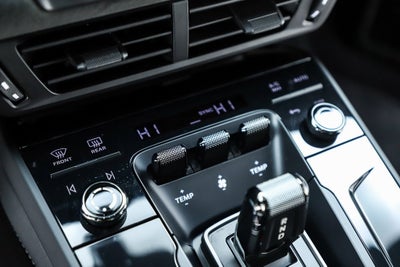 2025 Porsche 911 Carrera 4 GTS