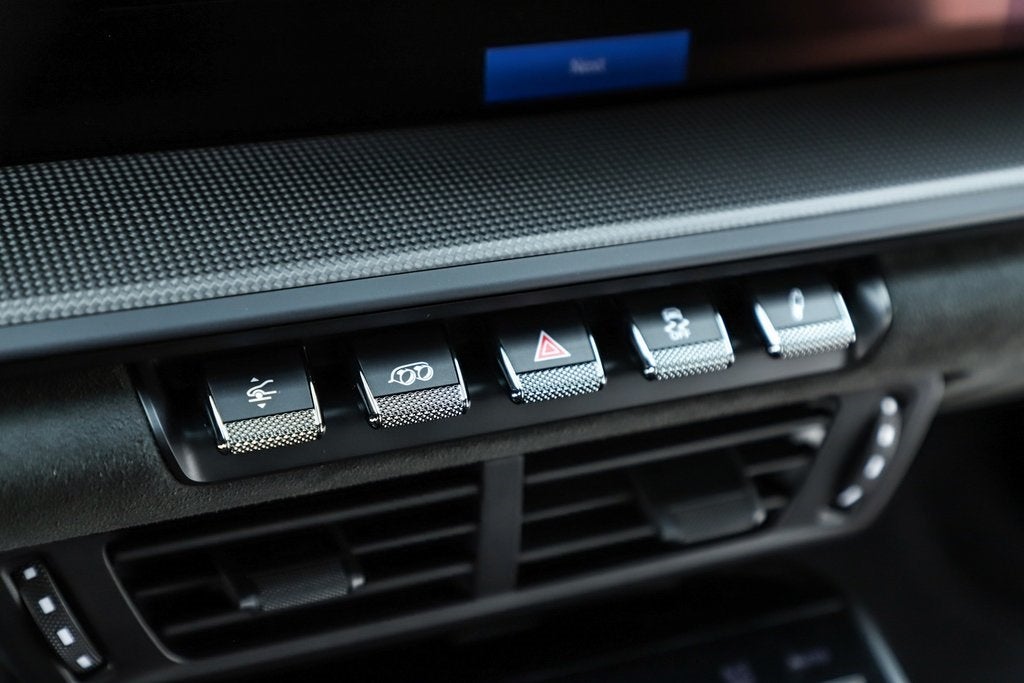 2025 Porsche 911 Carrera 4 GTS