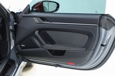 2025 Porsche 911 Carrera 4 GTS