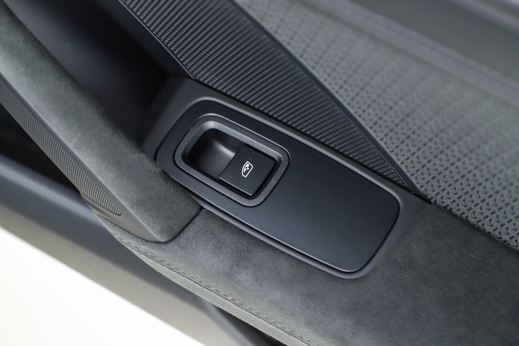 2025 Porsche 911 Carrera 4 GTS