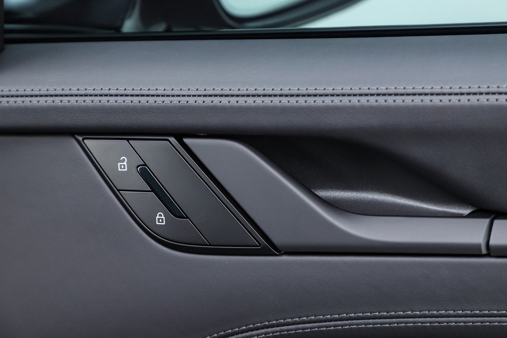 2025 Porsche 911 Carrera 4 GTS