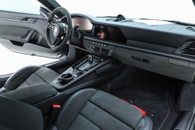 2025 Porsche 911 Carrera 4 GTS
