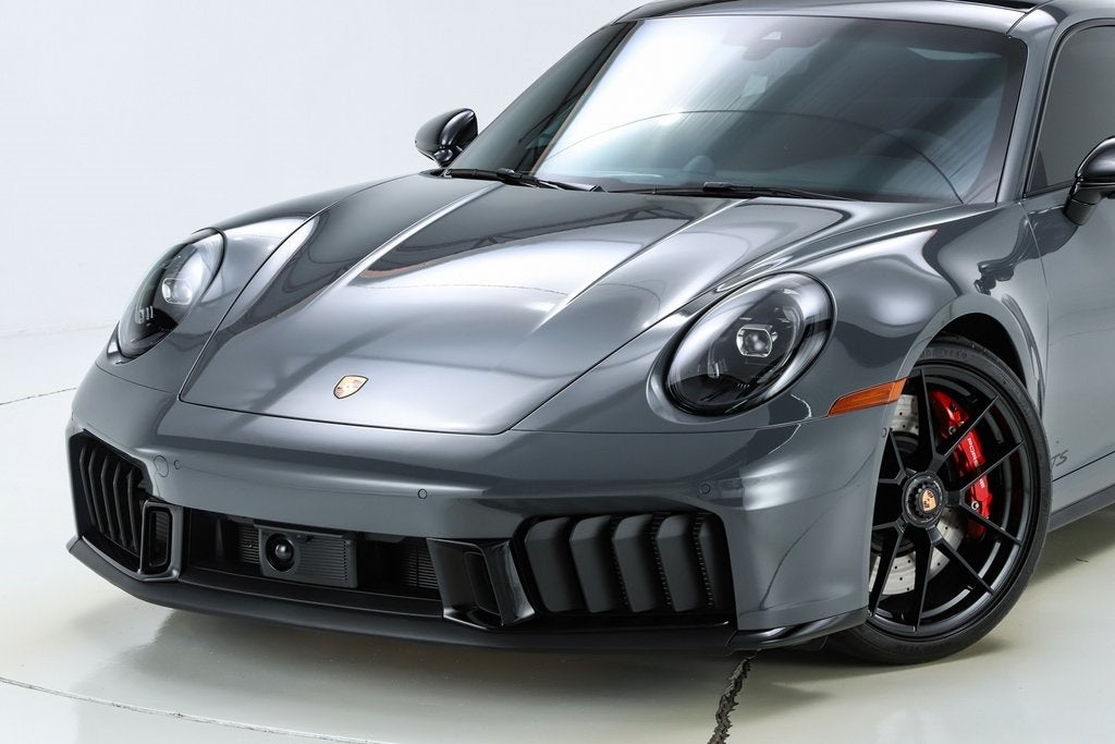 2025 Porsche 911 Carrera 4 GTS